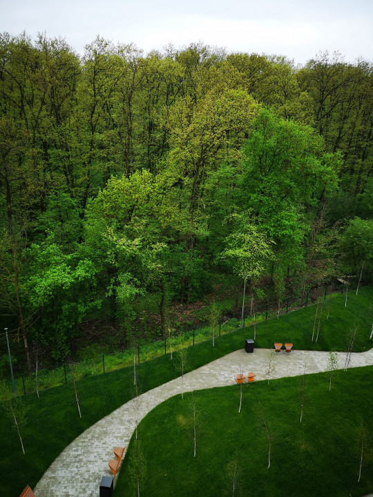 2 camere complet mobilat si utilat, parcare subterana, incalzire in pardoseala