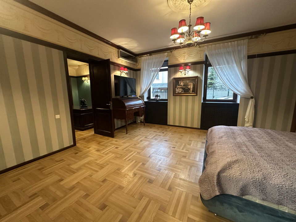 ARMENEASCA APARTAMENT 6 CAMERE 190 MP!