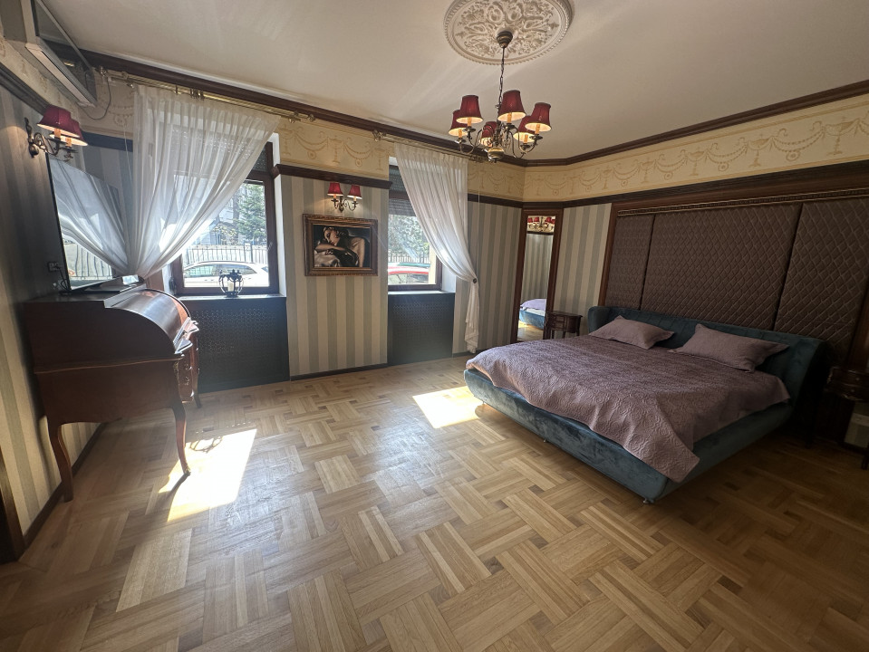 ARMENEASCA APARTAMENT 6 CAMERE 190 MP!