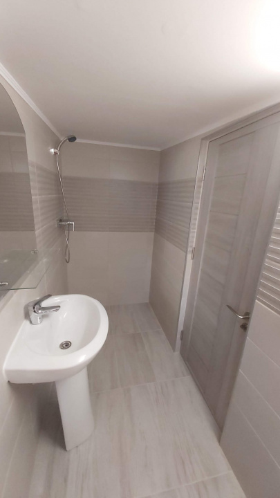 Cameră pentru fată liniștită – studentă sau salariată