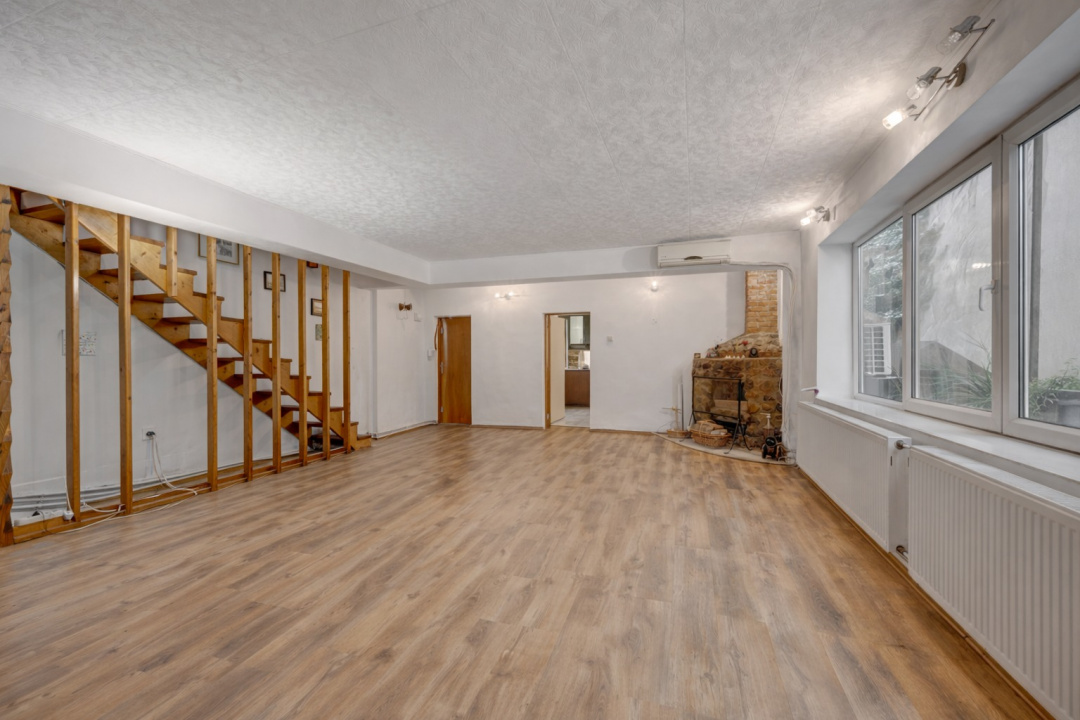 VIILOR - ECHINOCTIULUI, CASA 211 MP UTILI, LOT 460 MP!