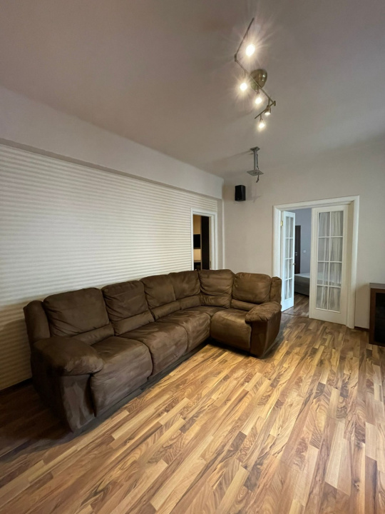 Apartament 3 camere Unirii – ideal pentru locuință sau B&B