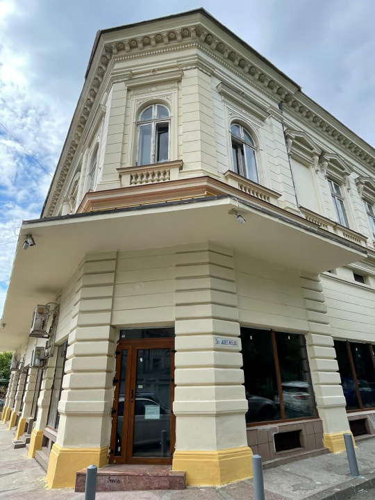  Imobil istoric de vânzare în Centrul Vechi, București