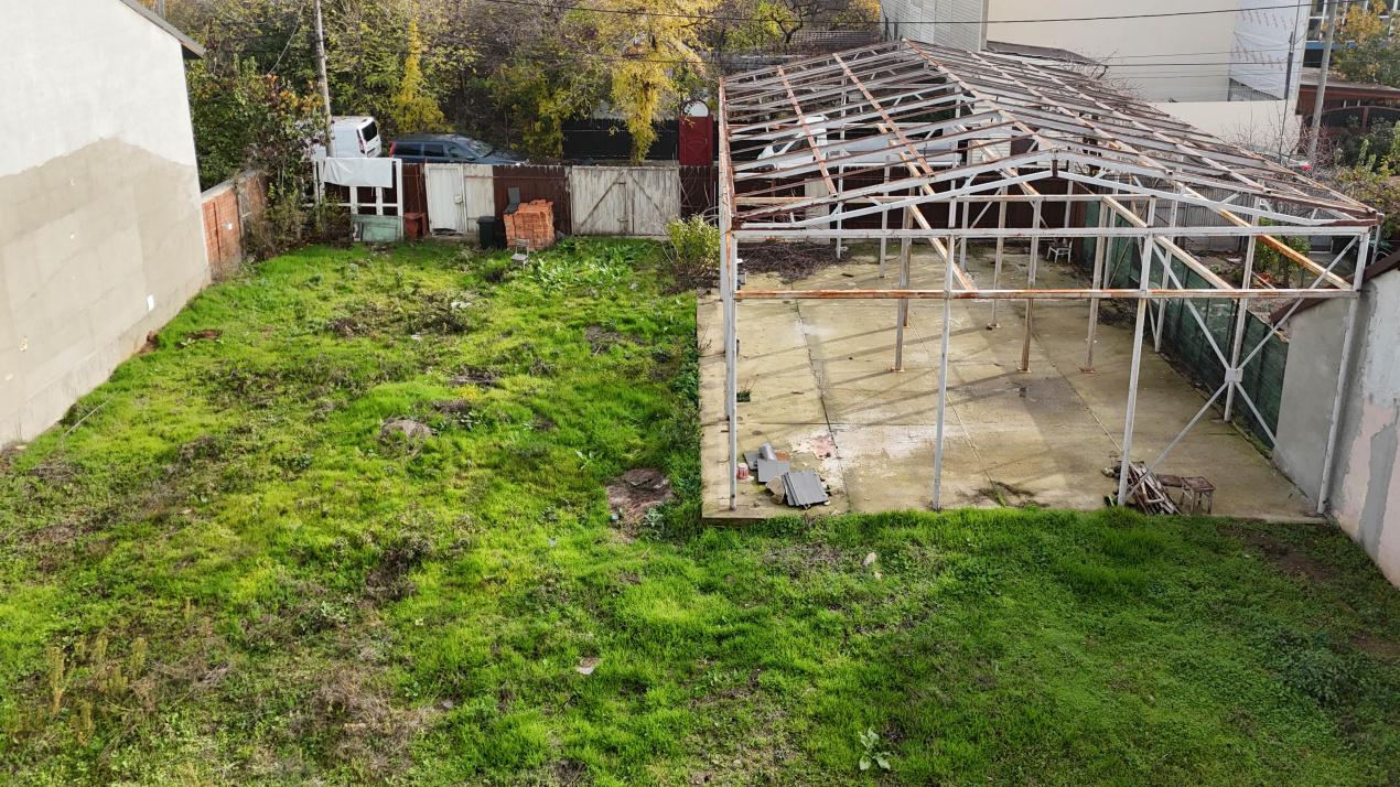 Teren constructie Luica