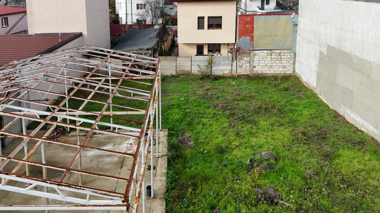 Teren constructie Luica