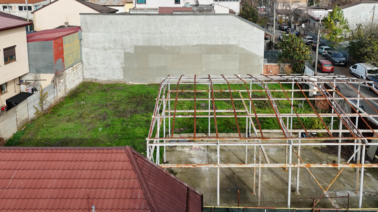 Teren constructie Luica