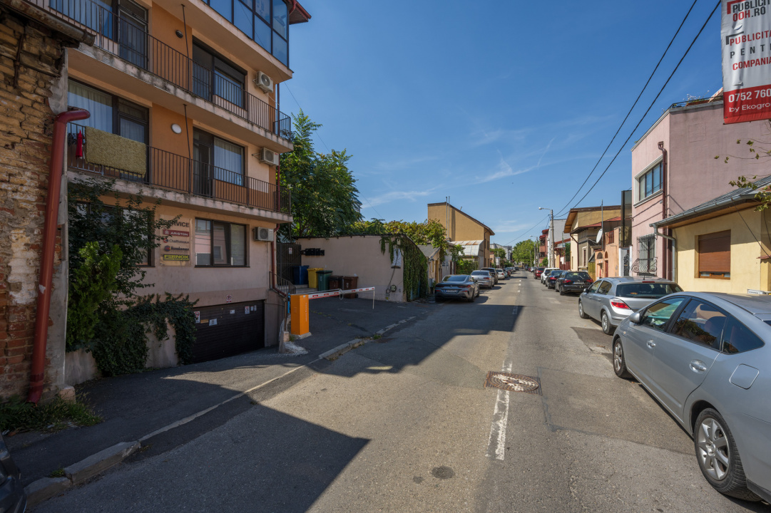 Apartament - birouri -  acces separat - loc de parcare - depozitare