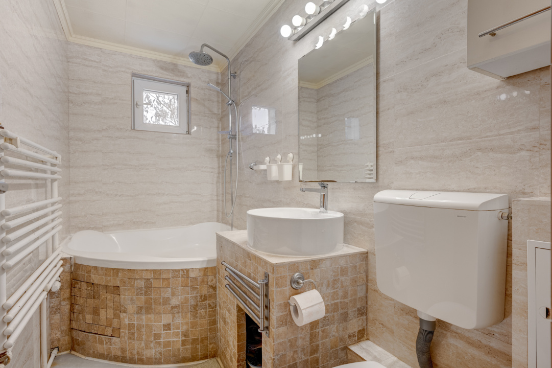 Nerva Traian - decomandat - centrală termica - bloc reabilitat - comision 0 