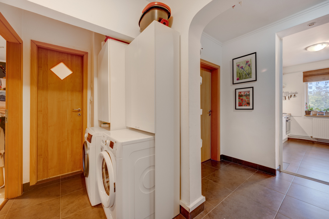 Nerva Traian - decomandat - centrală termica - bloc reabilitat - comision 0 