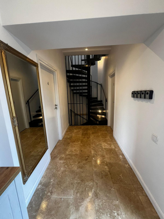 Vanzare vila 5 camere in zona Mariott. Inchiriata cu 1800 de euro lunar.