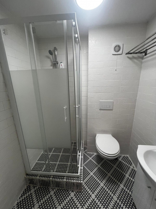 Vanzare vila 5 camere in zona Mariott. Inchiriata cu 1800 de euro lunar.