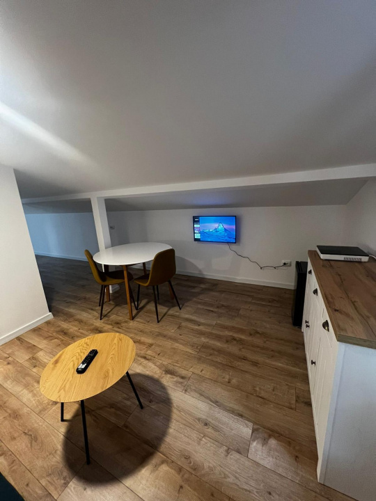 Vanzare vila 5 camere in zona Mariott. Inchiriata cu 1800 de euro lunar.