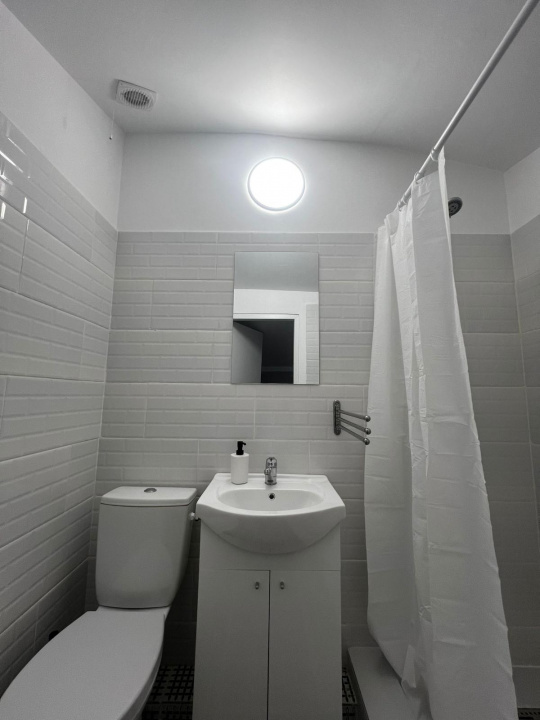 Vanzare vila 5 camere in zona Mariott. Inchiriata cu 1800 de euro lunar.