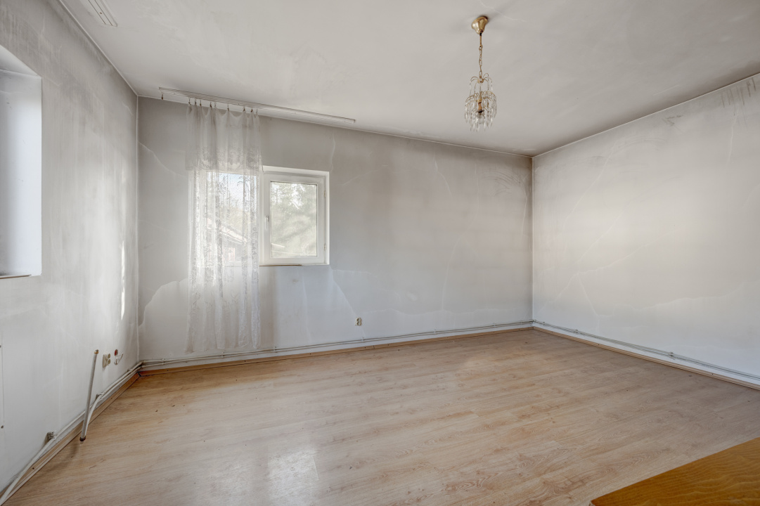 SNAGOV – CENTRAL, CASA 144 MP, LOT 1000 MP!