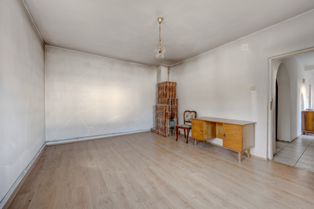 SNAGOV – CENTRAL, CASA 144 MP, LOT 1000 MP!