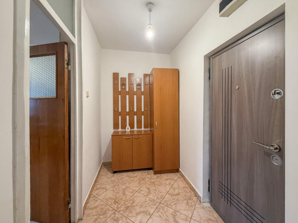 Apartament semidecomandat in Piata Obor