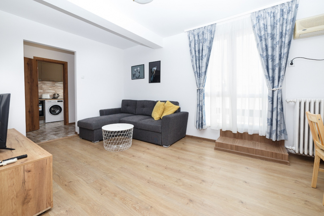 Apartament de închiriat – Universitate | 2 camere | Terasă 40 mp