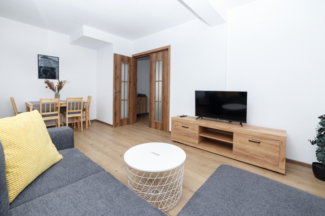 Apartament de închiriat – Universitate | 2 camere | Terasă 40 mp