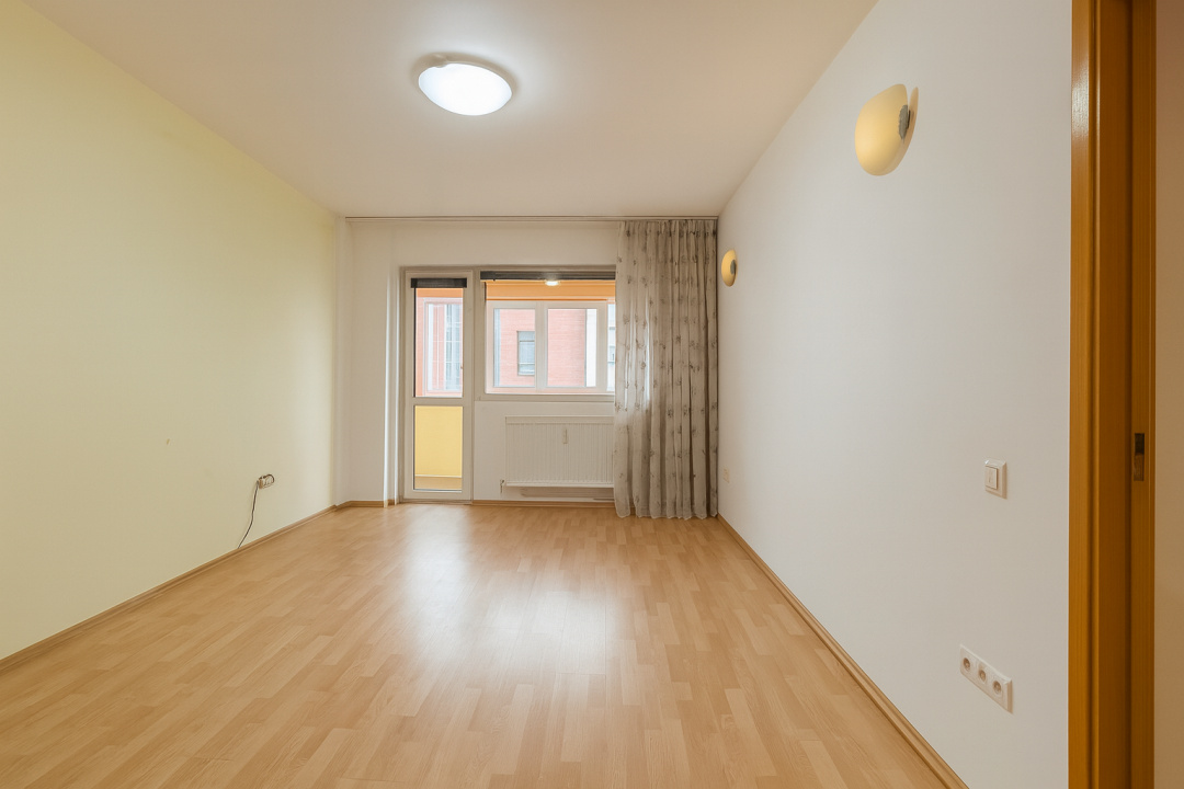 Lacul Tei – Teiul Doamnei, Etaj 3, 2 balcoane , Orientare VEST, Bloc reabilitat