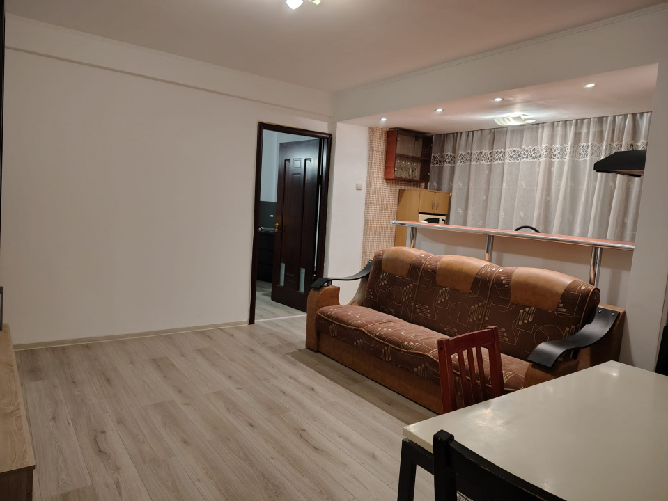 Eroii Revolutiei, doua minute metrou