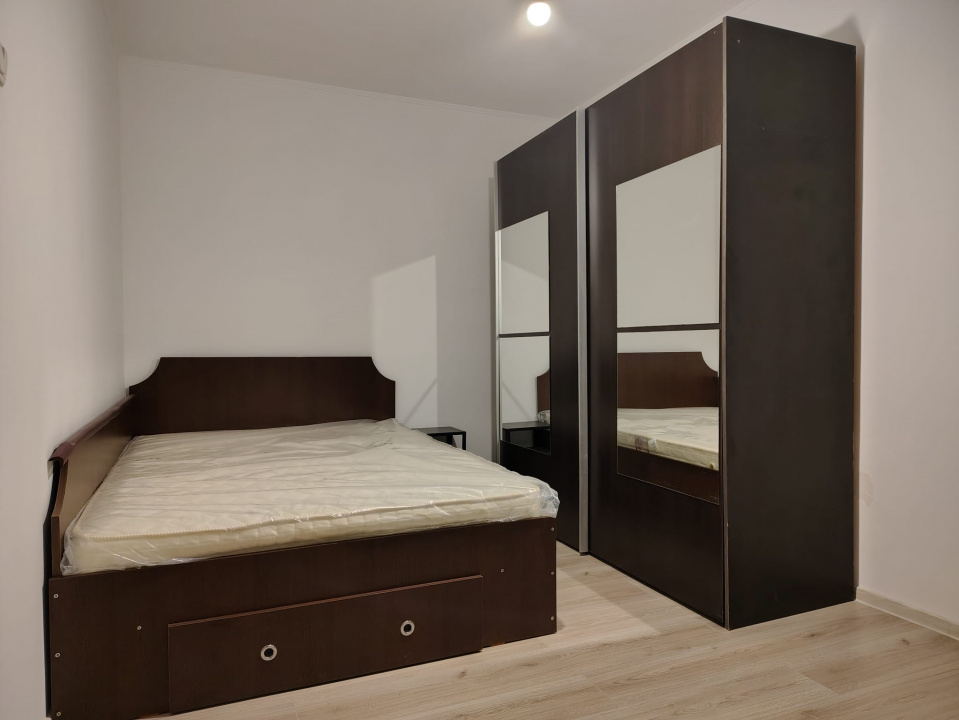 Eroii Revolutiei, doua minute metrou