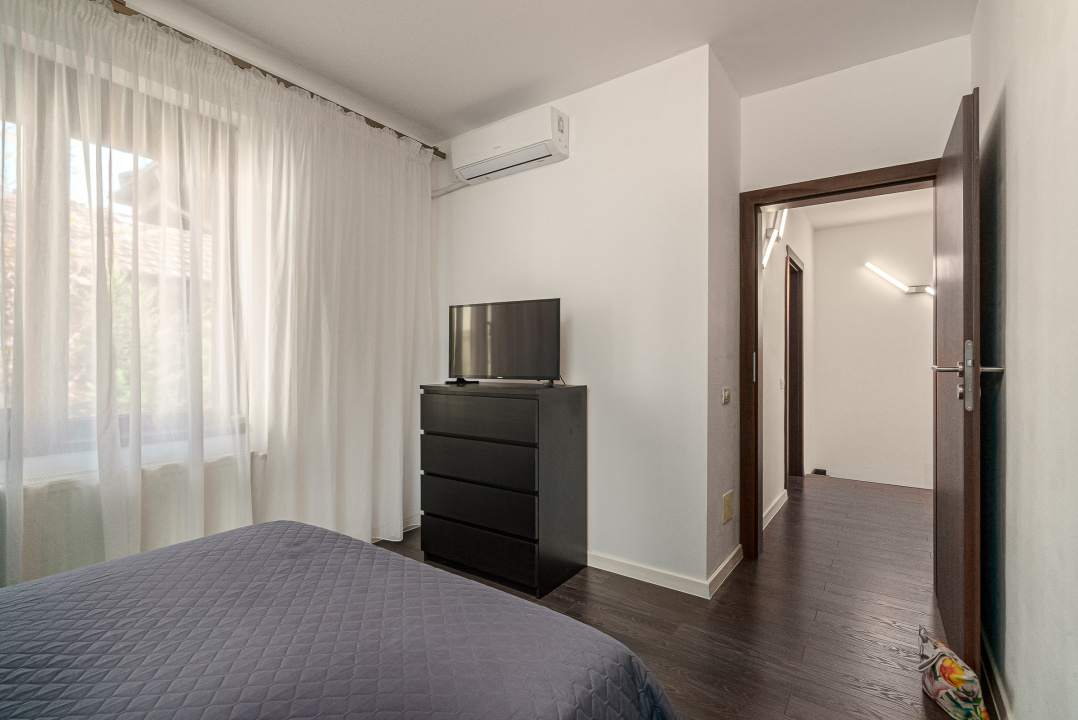 Casă ideală pentru familie–4 camere, curte amenajată, complex privat-securizat