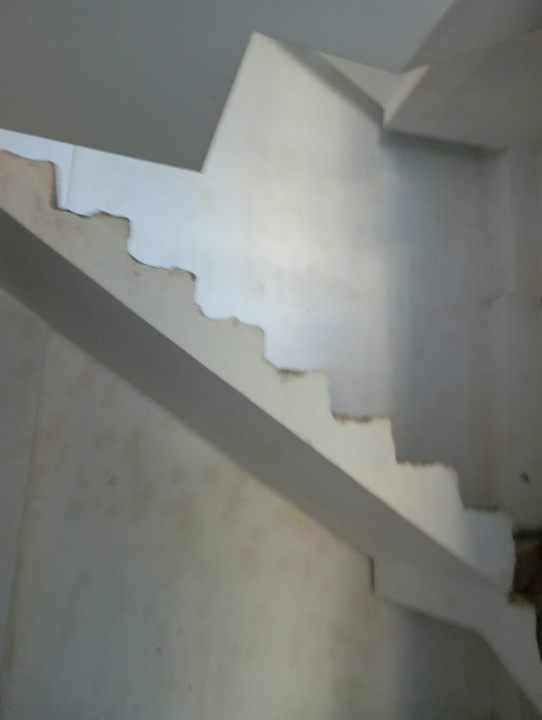 Vând bloc locuințe colective la roșu, stradal – Șos. Chitilei