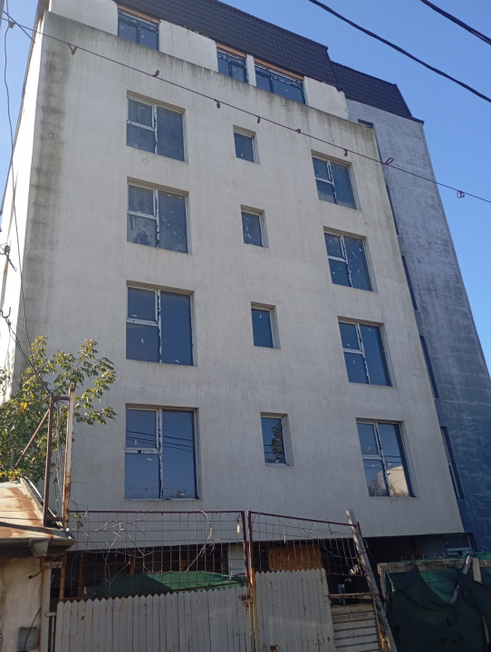 Vând bloc locuințe colective la roșu, stradal – Șos. Chitilei