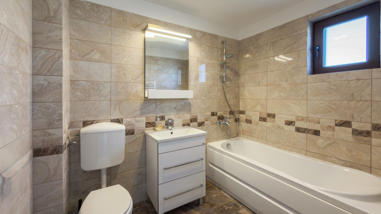 Vila vanzare Sabareni , teren 1876 mp