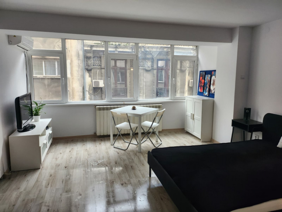 Garsonieră ultracentrală Ion Brezoianu, Cismigiu, Lipscani, Universitate 400 eur
