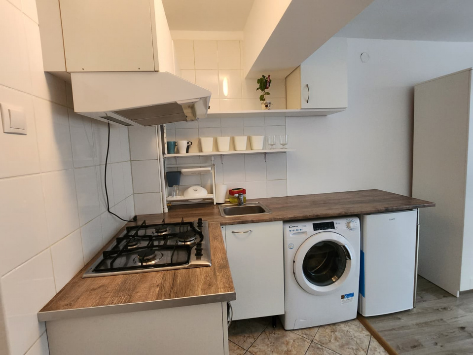 Garsonieră ultracentrală Ion Brezoianu, Cismigiu, Lipscani, Universitate 400 eur