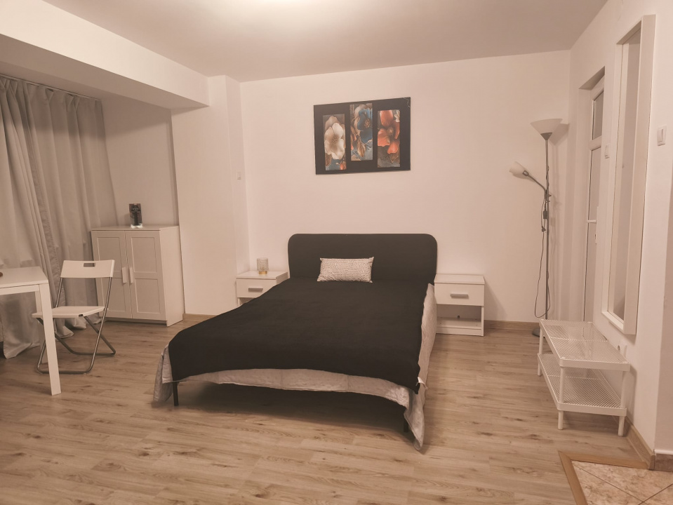 Garsonieră ultracentrală Ion Brezoianu, Cismigiu, Lipscani, Universitate 400 eur