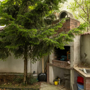 Vă propunem spre vânzare o vilă superbă cu 4 camere Prelungirea Ghencea - Latin