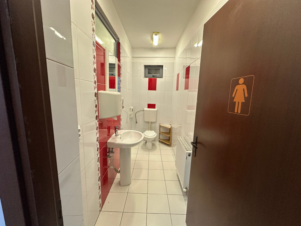 Vă propunem spre vânzare o clădire de birouri situată în zona Cotroceni