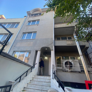 Vă propunem spre vânzare o clădire de birouri situată în zona Cotroceni