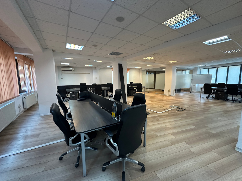 Vă propunem spre vânzare o clădire de birouri situată în Cotroceni