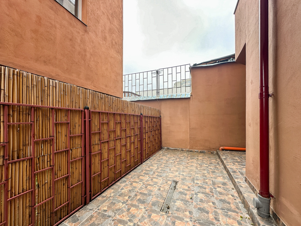 Comision 0, Obor - duplex, curte proprie - spatiu firmă/locuinta