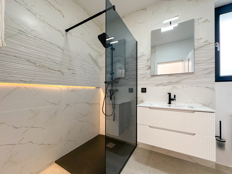 10 min. de Eroii Revolutiei, Bloc Boutique - apartament cu 3 camere