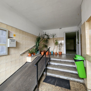 LUICA - PIATA RESITA, 3 CAMERE 73 MP TOTAL, CENTRALA PROPRIE!