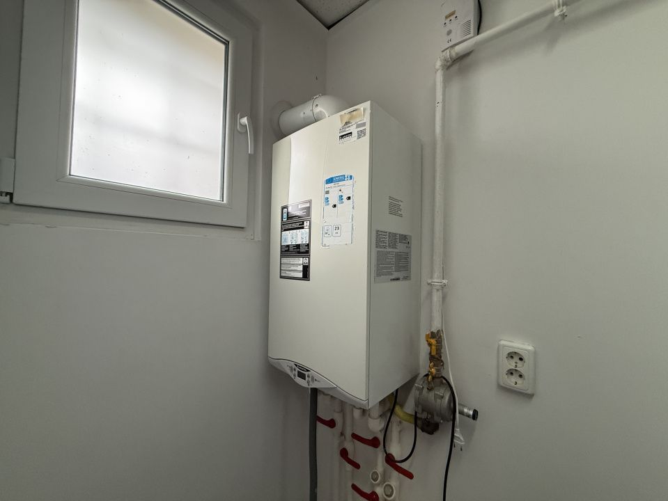 Locatie cu 12 patruri pentru muncitori straini, cu posibilitate de parcare !