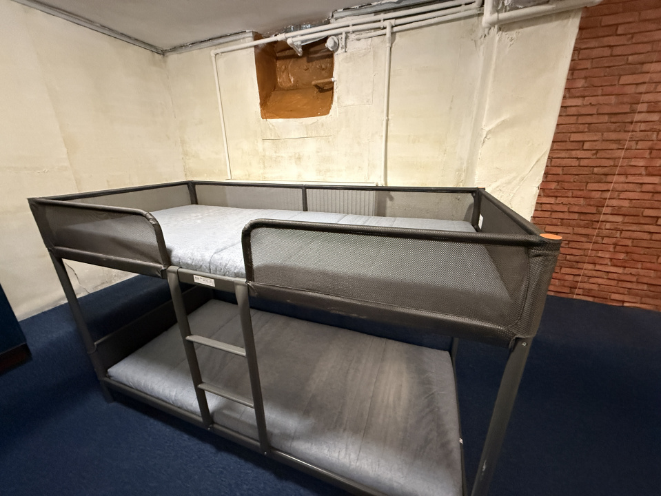 Locatie cu 12 patruri pentru muncitori straini, cu posibilitate de parcare !