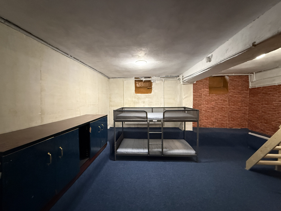 Locatie cu 12 patruri pentru muncitori straini, cu posibilitate de parcare !