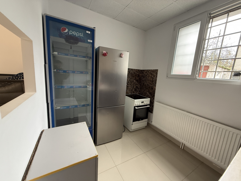 Locatie cu 12 patruri pentru muncitori straini, cu posibilitate de parcare !