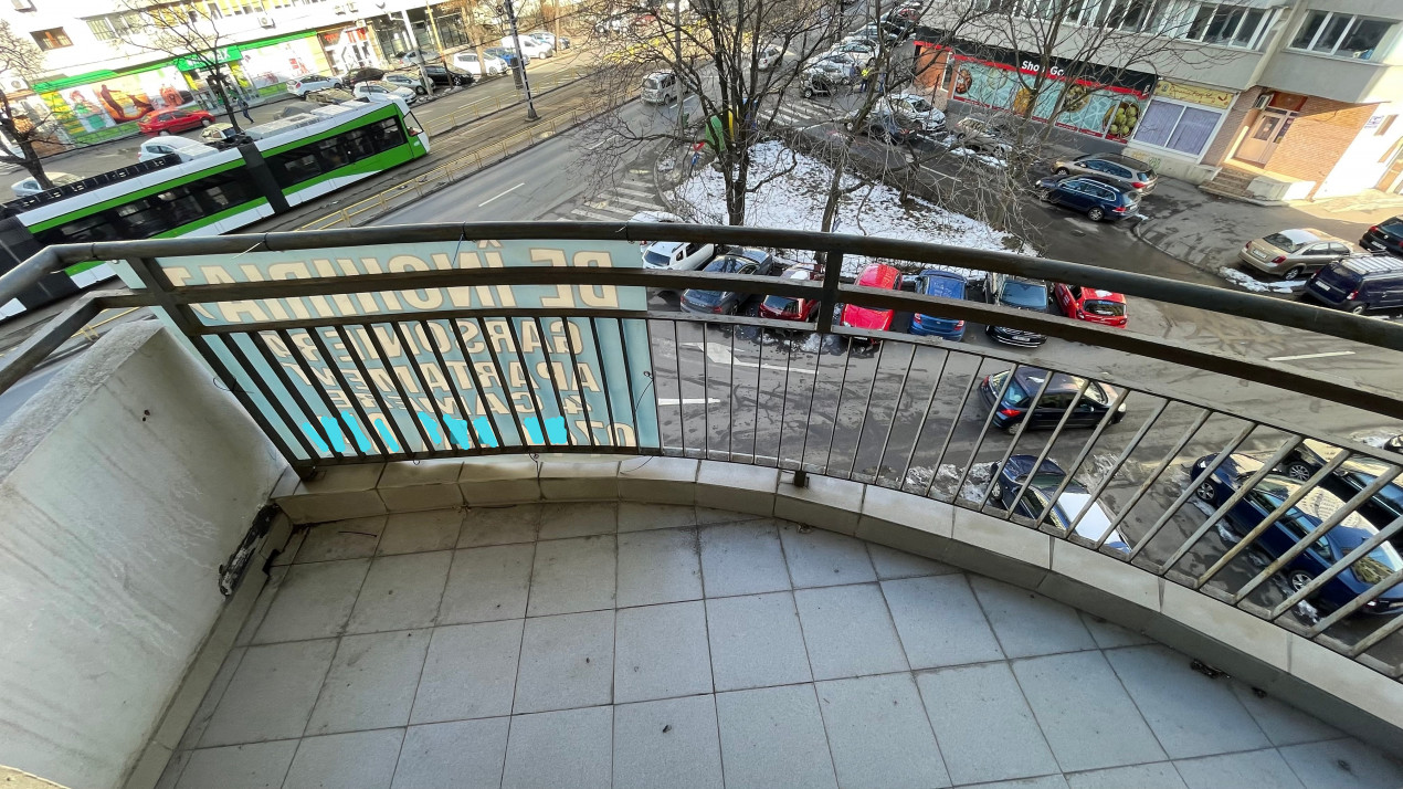 Spatiu birouri Mihalache -Turda in imobil mixt, 33 mp, centrala gaze proprie