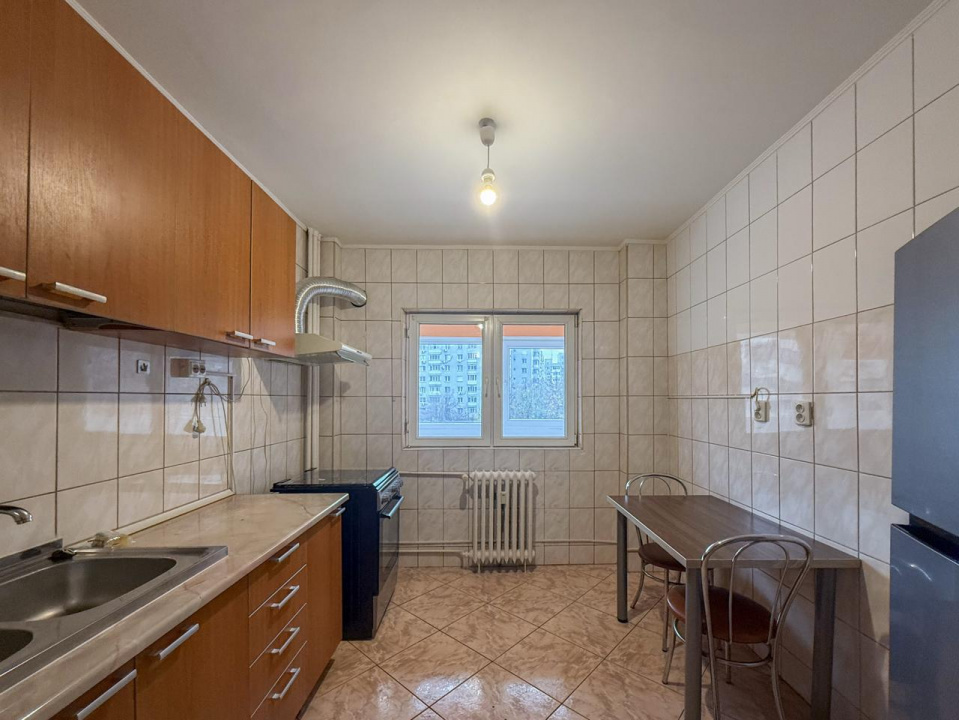 Apartament semidecomandat in Piata Obor