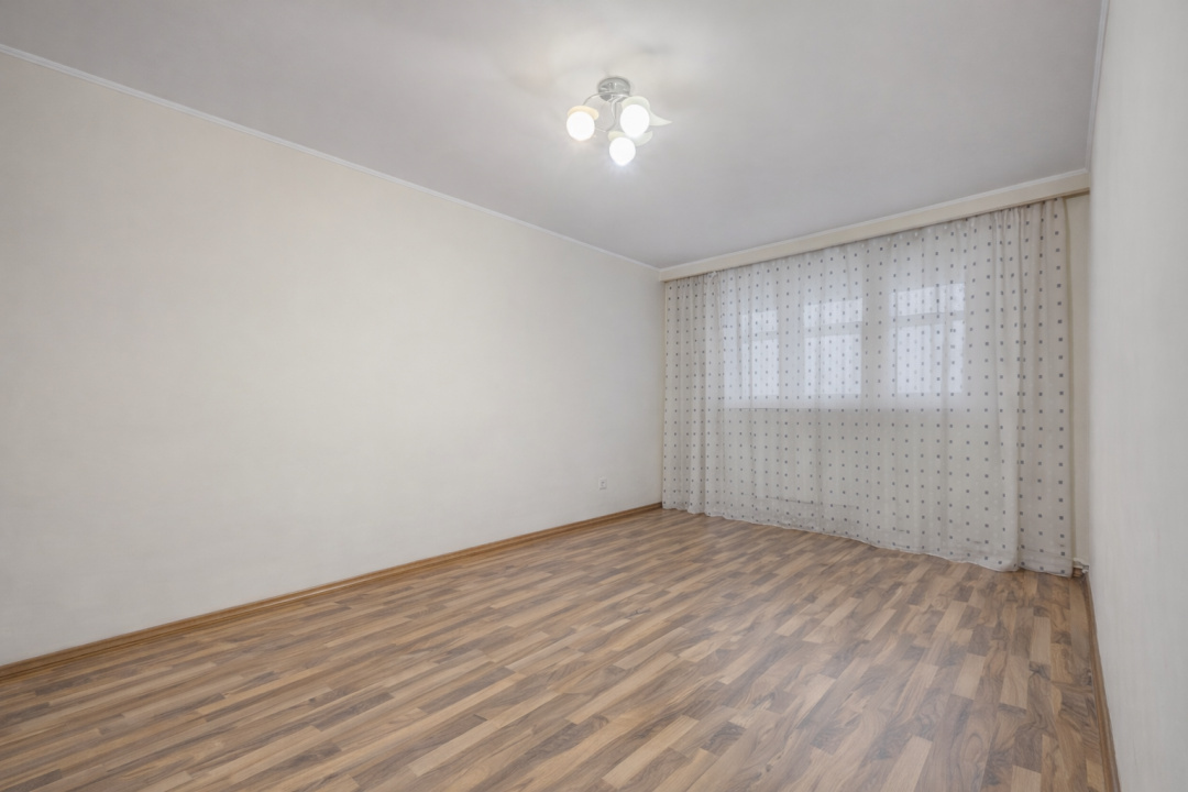 3 CAMERE | 73 MP TOTAL | CENTRALĂ PROPRIE | LOC DE PARCARE