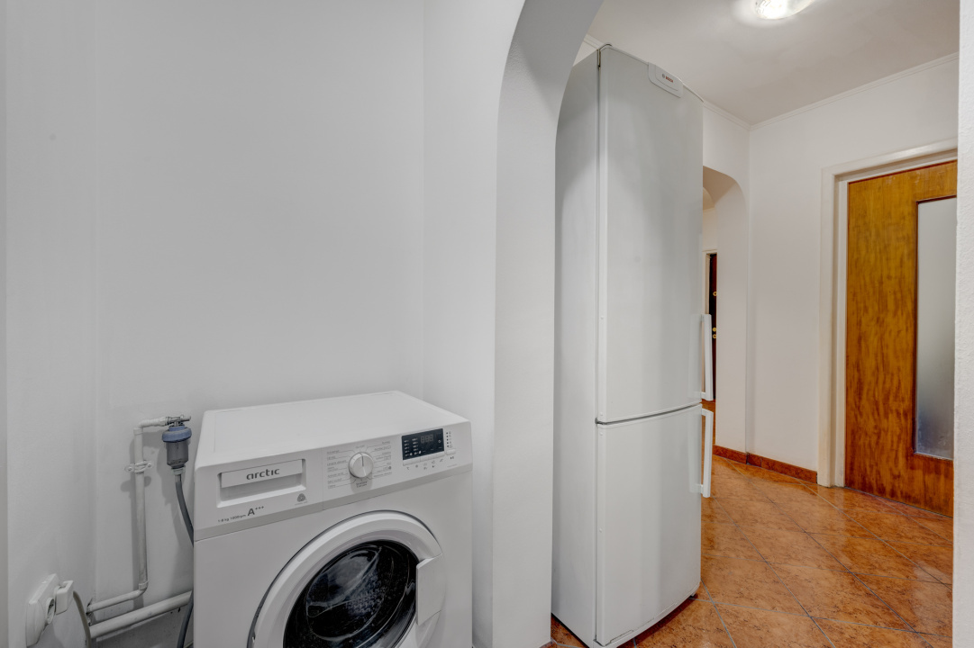 3 CAMERE | 73 MP TOTAL | CENTRALĂ PROPRIE | LOC DE PARCARE