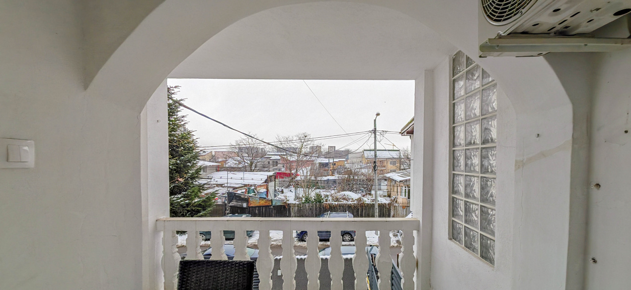 Casă 5 camere renovată 2025, curte+parcare, Rahova