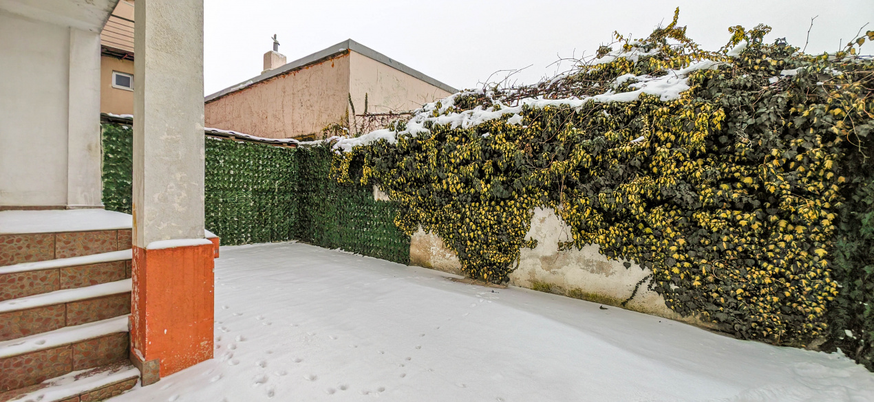 Casă 5 camere renovată 2025, curte+parcare, Rahova