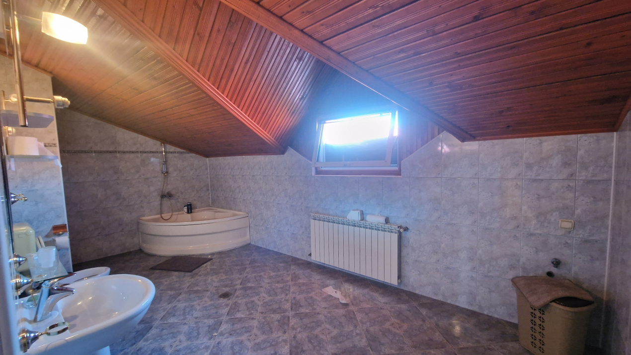 Vila individuala , B-dul Pieptanari, acceptam si cazre muncitori !